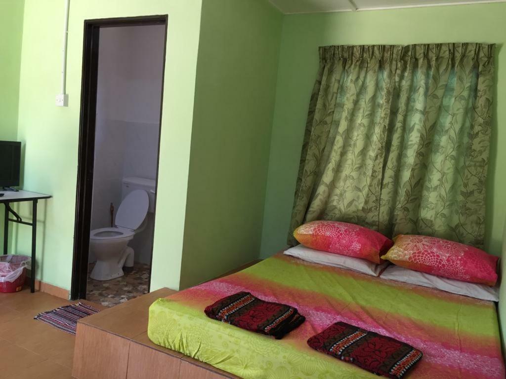 Lopoh Waterfront Budget Chalets Hulu Langat Exterior photo